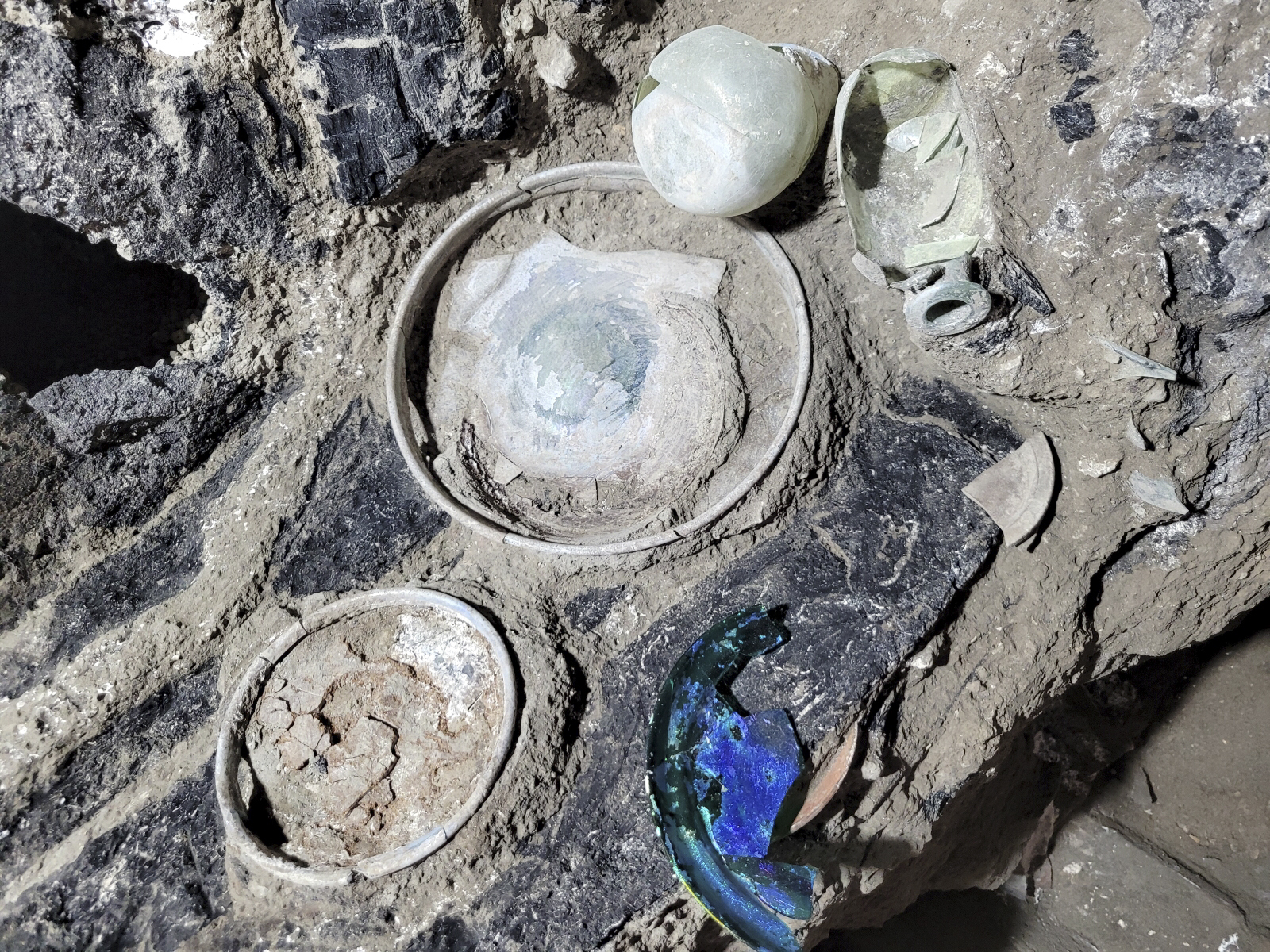 拼盘/庞贝古城遗迹出土玻璃制品 刻画中产阶级生活