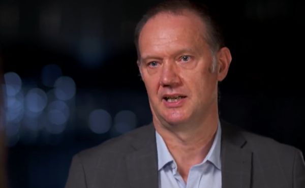 拼盘／诡异“神经疾病”蔓延！少女抽搐嘶吼　专家找到病因：是抖音