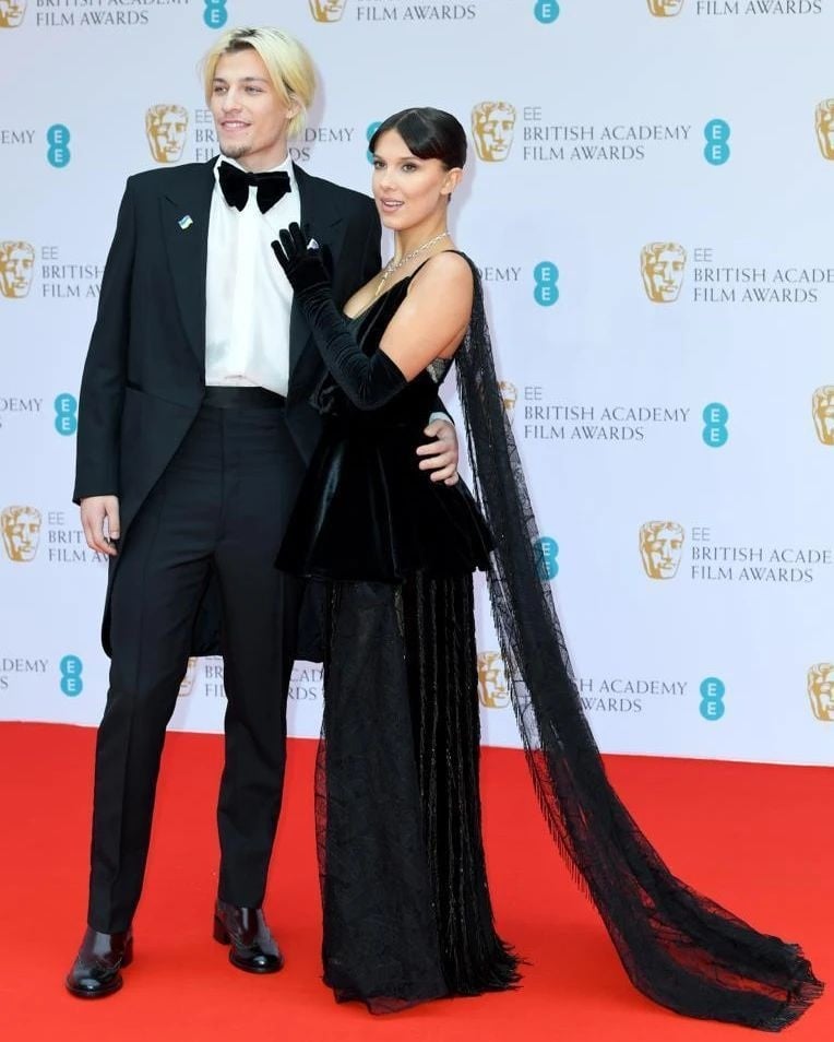 挥别渣男前任爆性事阴霾  《怪奇物语》米莉伤1年“失控无助”