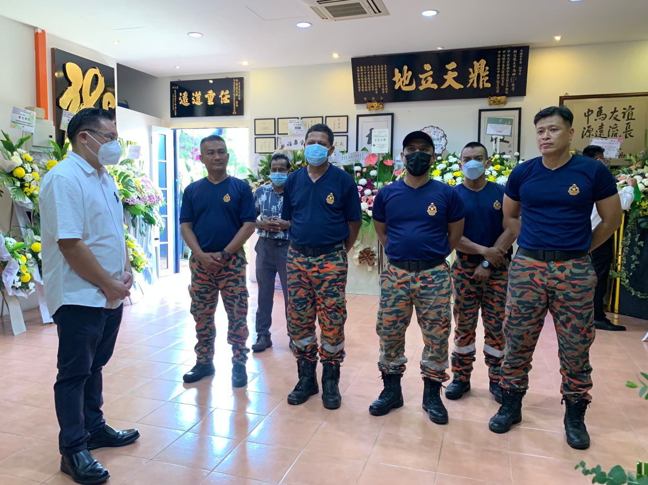 政经文教界陆续向颜文龙致祭