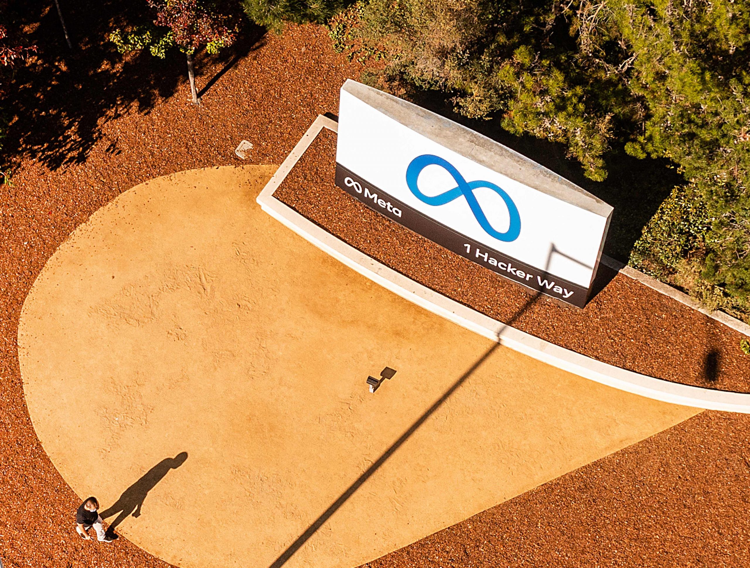 散播疫情错误资讯 脸书将反疫苗团体帐号停权