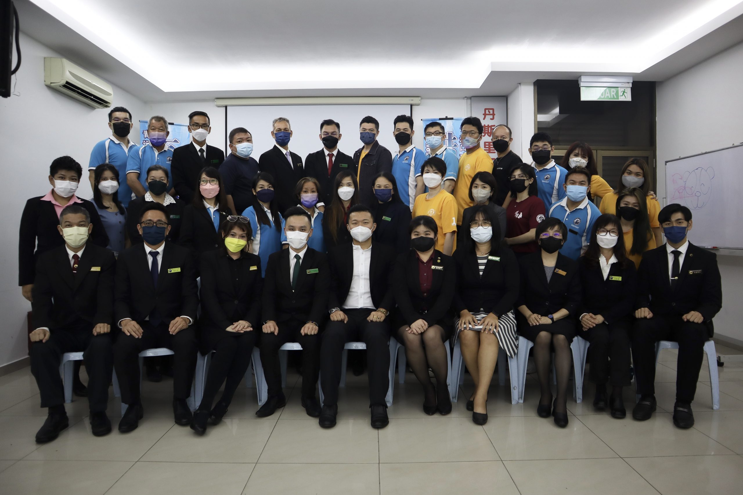 文告:青运中央口才训练局