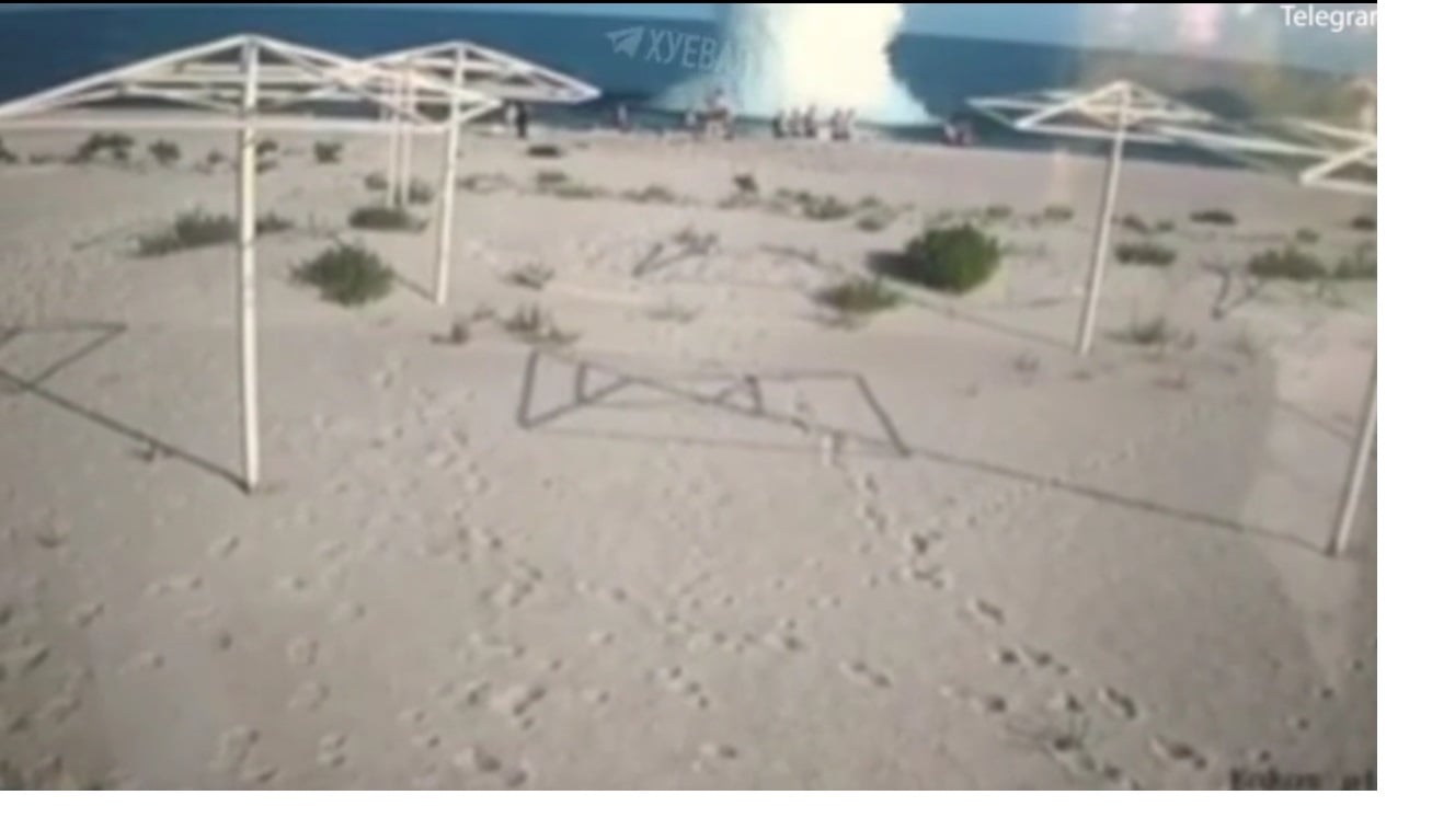 无视鱼雷警告冲敖德萨海边游泳 3泳客遭炸死