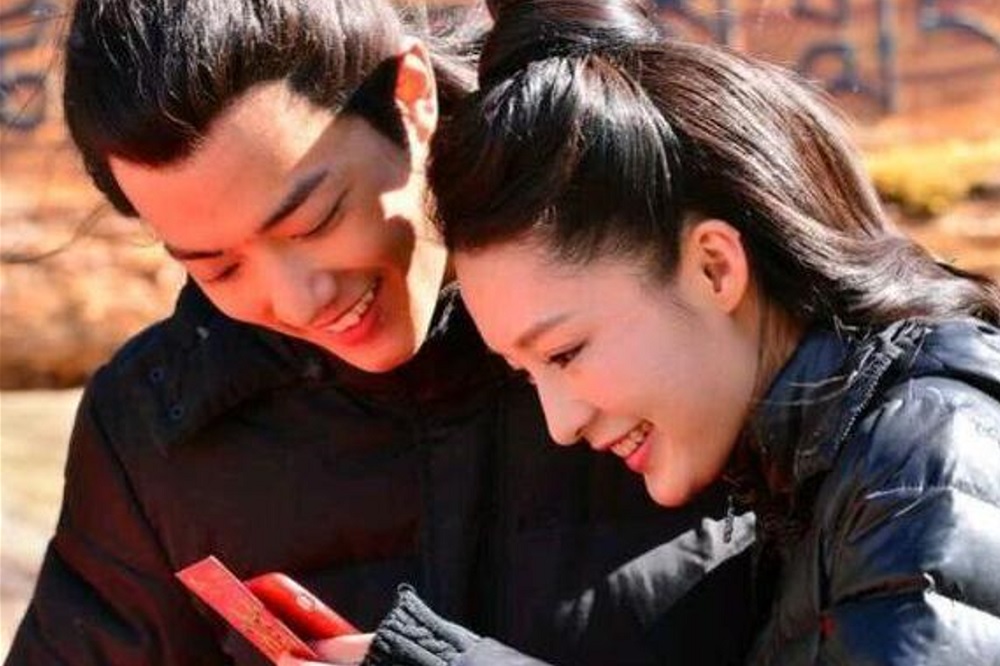 李沁只是烟雾弹?肖战与经纪人穿情侣装屡被抓包掀脱粉潮