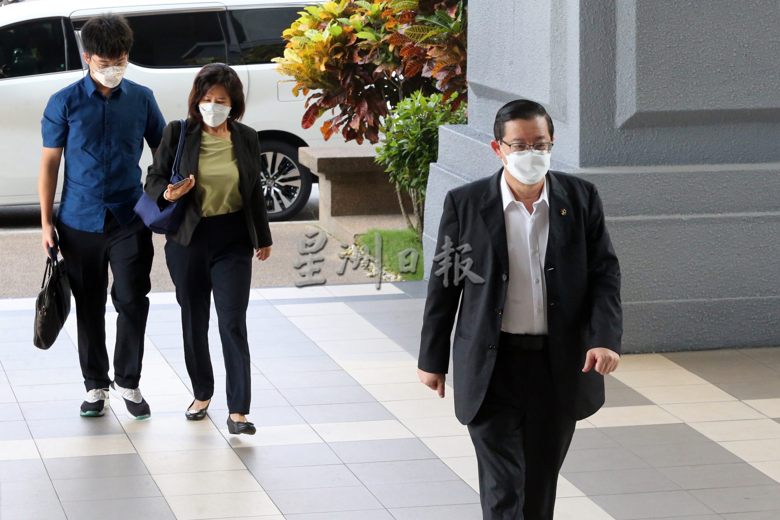 林冠英案 | 昨要求暂停盘问·扎鲁告病假4天