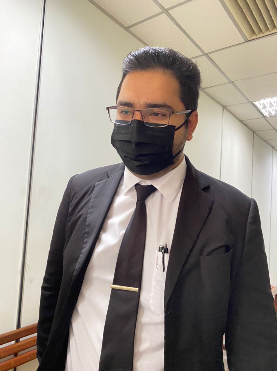 林冠英被控利用其职权,为妻子周玉清的公司索贿、商人彭丽君则涉及串谋案申请移交槟城高庭一事,高庭择定10月4日及5 日聆听申请。