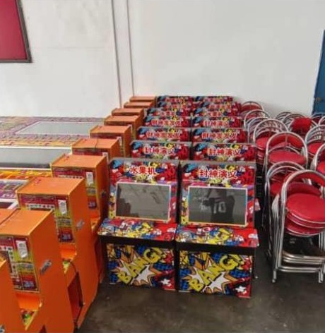 柔︰銮警方市议会突击,起58万赌博机等赌具