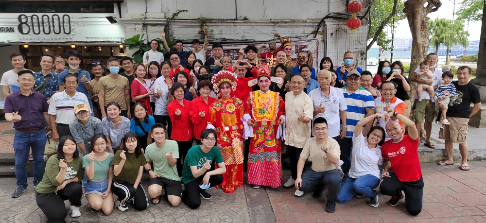 柔：文告：怀旧市集民众到老街寻古探新