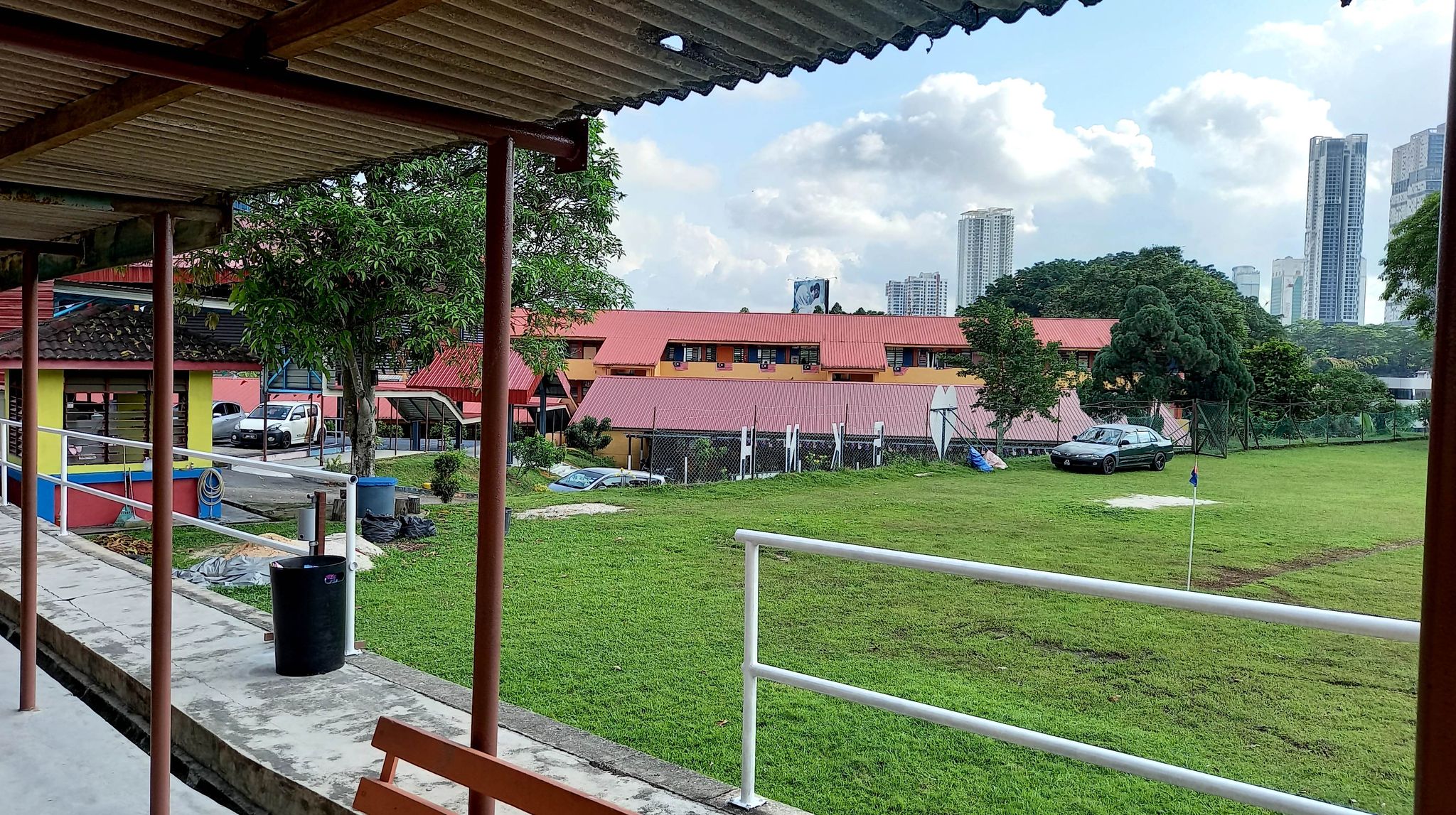 柔:新旧对照:新山义兴国小今与昔