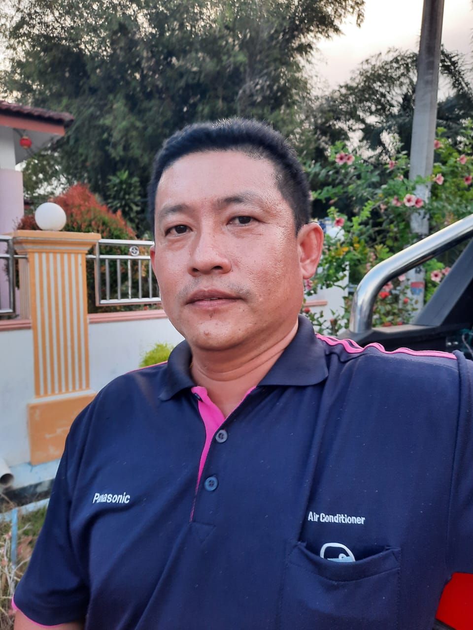 柔:民生特工队:住宅区旁竹子丛生,刮风下雨时折断