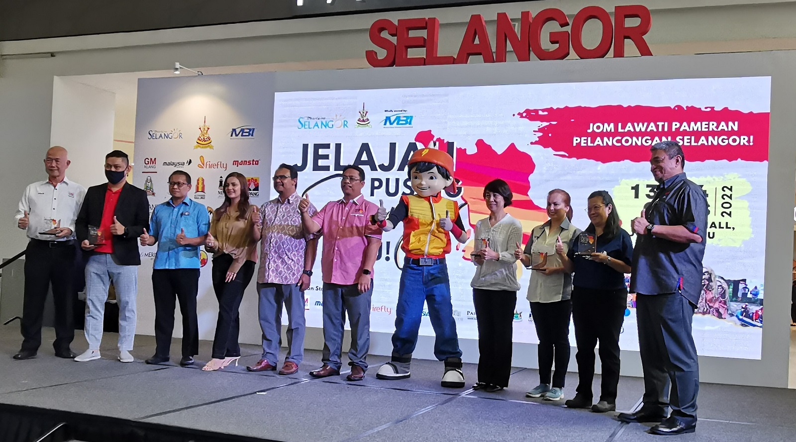 柔：版五头条：柔州旅游局副主任：为促进国内的旅游市场，州与州之间并非彼此竞争的关系