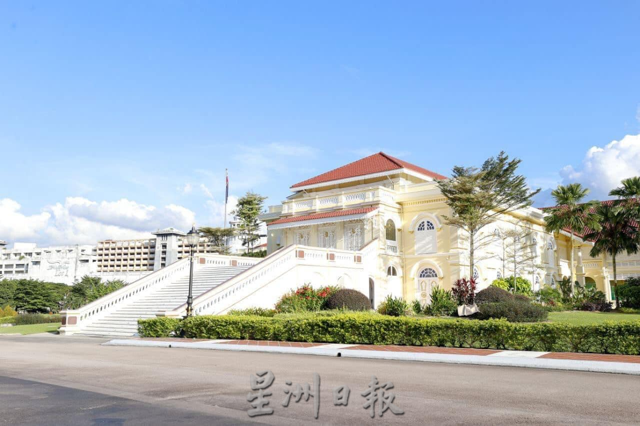 柔:版四专栏:新旧对照:期盼王室博物馆与华族礼堂早日开放
