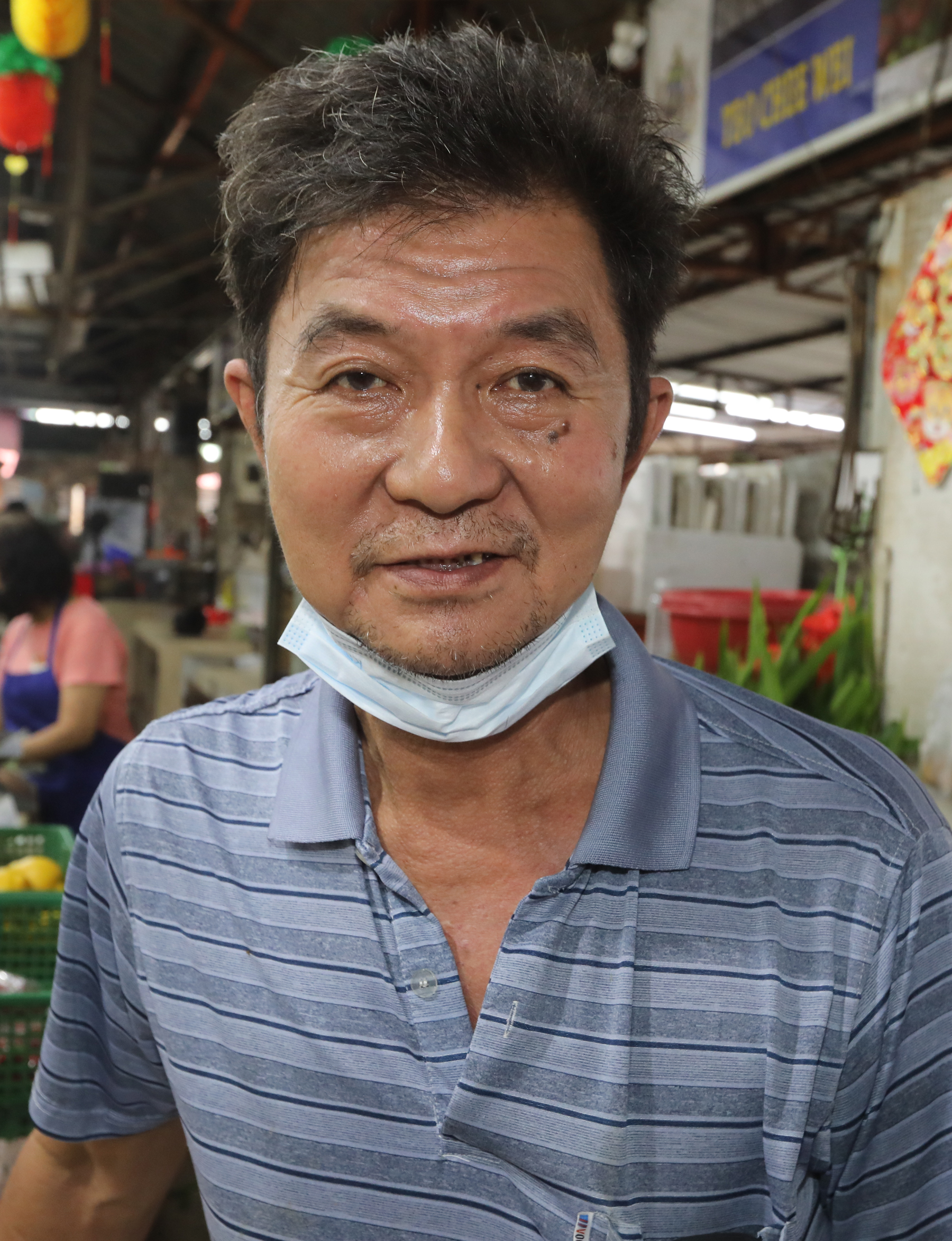 柔：特稿：巴刹肉菜价有起落  市民谨慎消费