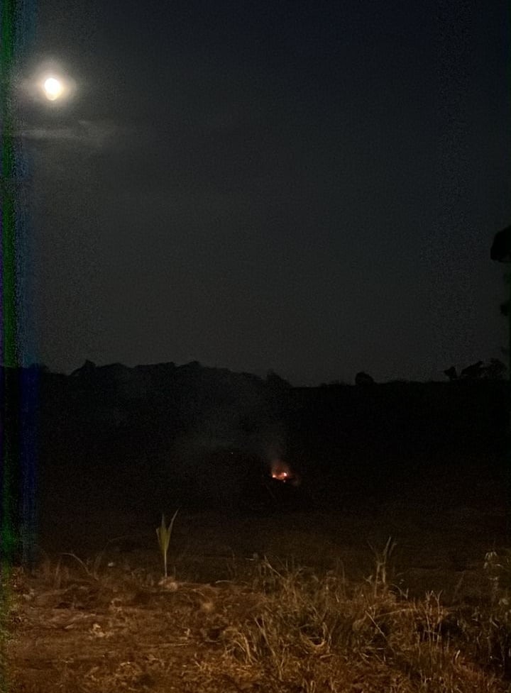 柔:衣物布满灰尘 污染空气 万达镇烧芭活动 扰民