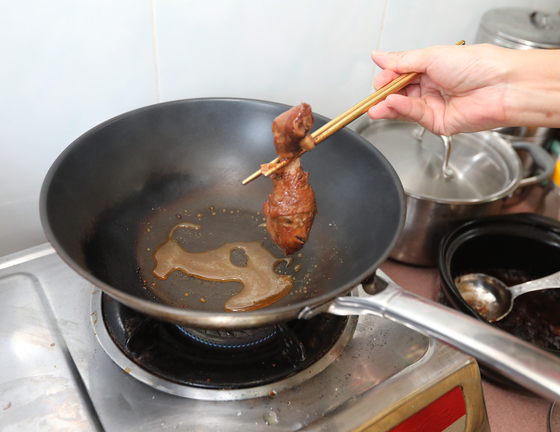 郭美丽传承前人手艺,自小学习不同传统风味菜肴