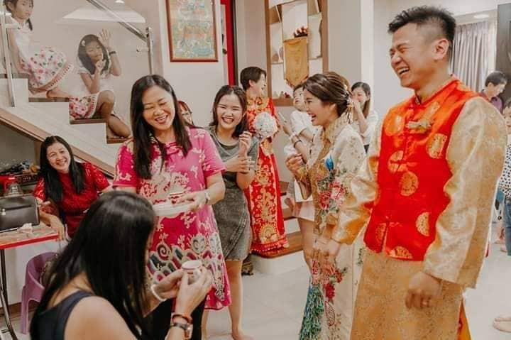 歌后为女儿当大妗姐