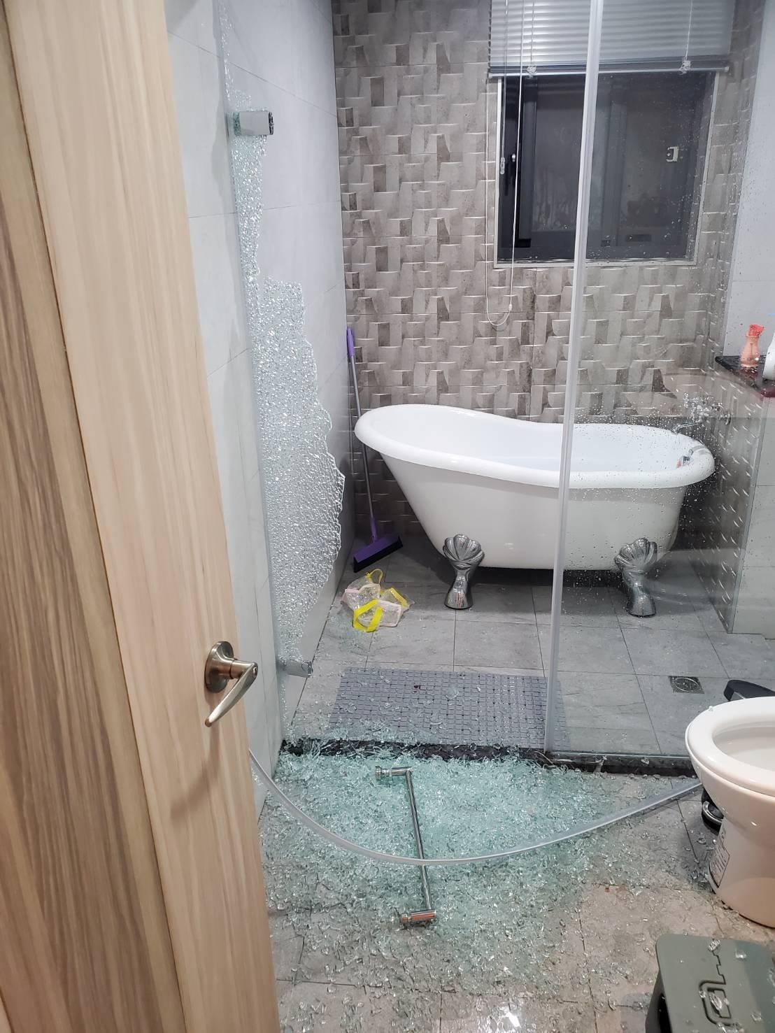 民宿玻璃门爆裂3女童伤 连续出事老板娘推说不知道