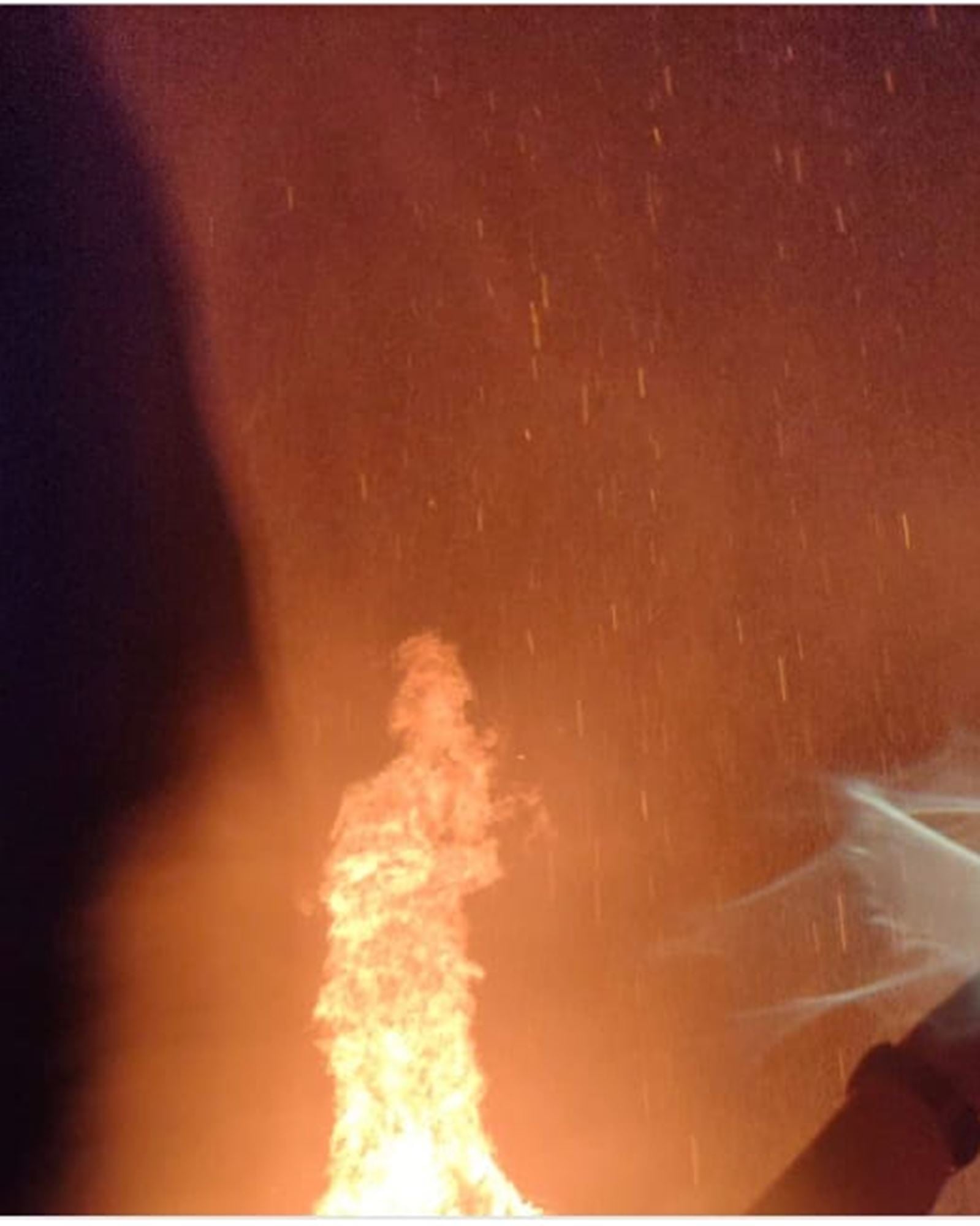 焚化大士爷过程照片火舌现人形,网友留言指是观音