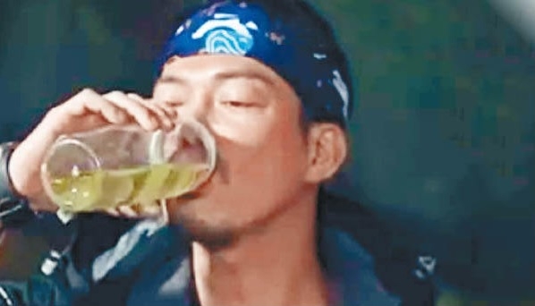 牧野家族｜​为捞金豁出去？ 容祖儿吃猪粮惹热议	