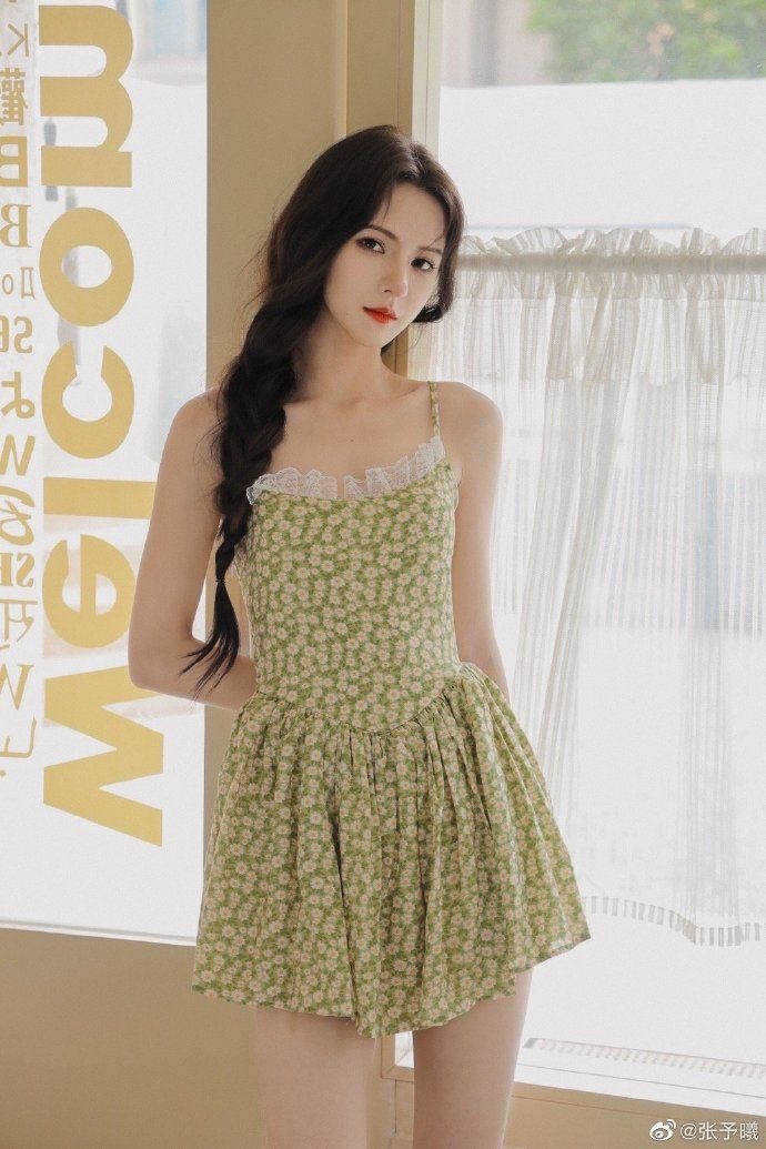 狗仔加码放出喂蛋糕视频 杨紫疑撒谎被打脸