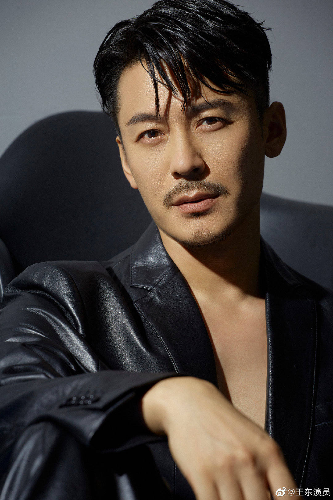 王东家暴妻子掐脖脚踹视频曝光 惊动警察才收手