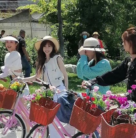 王心凌新团综招商价曝光 金额比郑秀妍多2倍