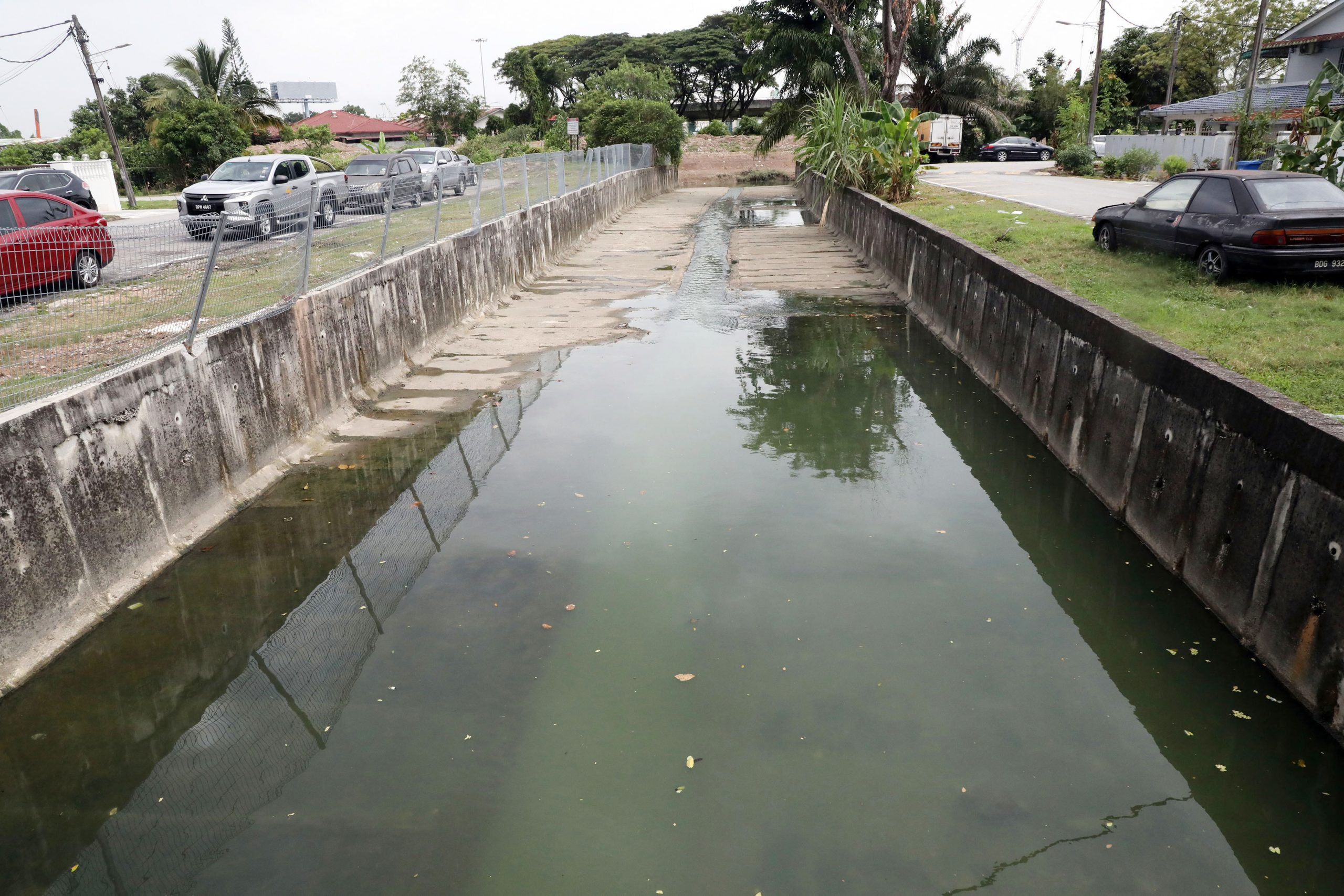 甘纳巴迪劳驳斥没采取行动指责 “沙亚南防洪计划进行中”