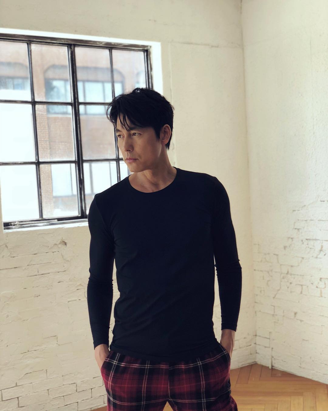 男神偷粉丝糖果?郑雨盛闹乌龙拍视频道歉