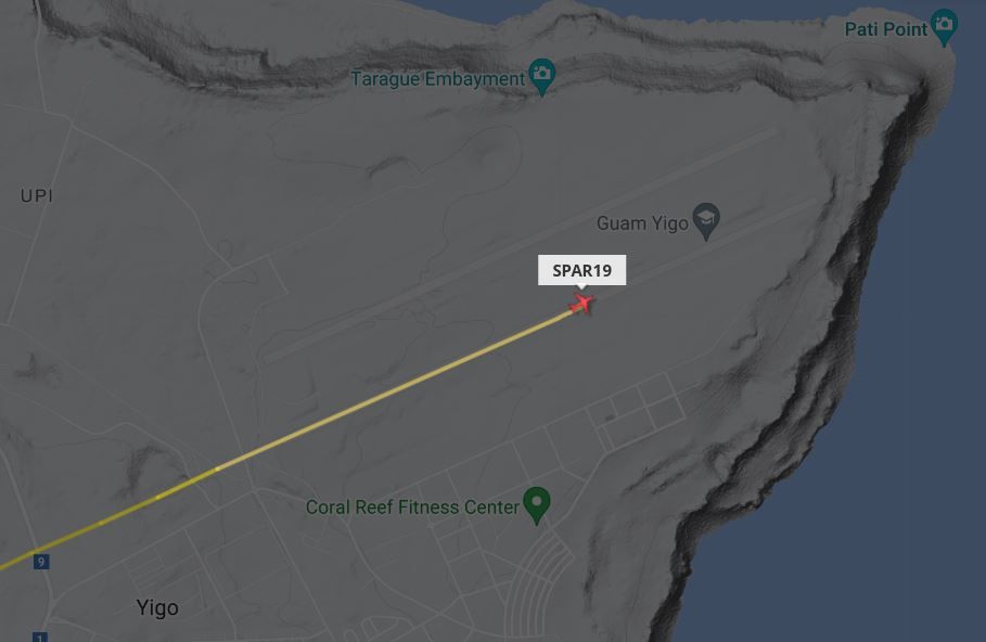 疑似佩洛西专机 抵关岛停2小时飞狮城