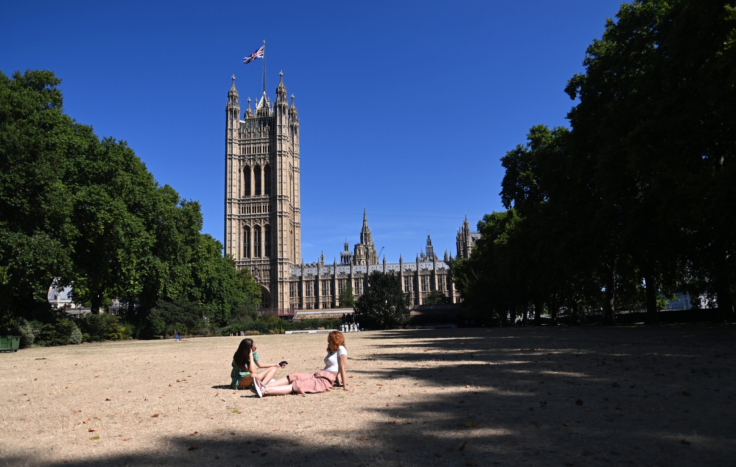 看世界  联合国气象组织：历年最热7月 前3名出现在最近7年