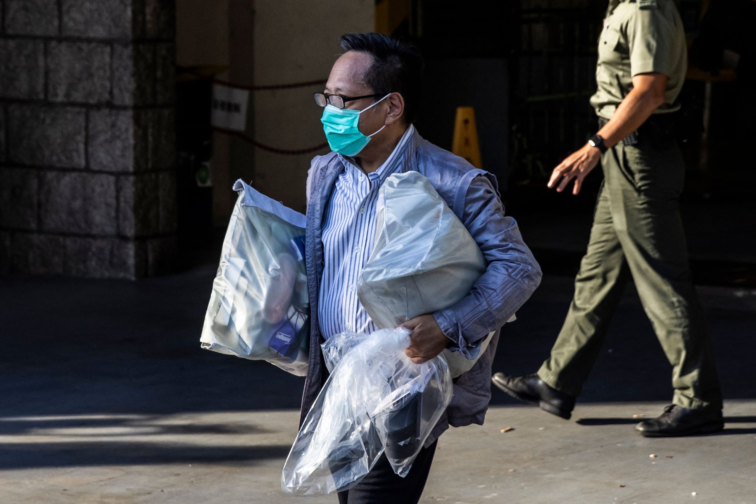 看世界/香港著名民主人士何俊仁获保释 据信担心肺癌复发急需求医