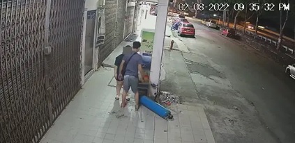 网传男女争吵踼坏水机视频 一句 “我买McDonald给你吃”却红了！