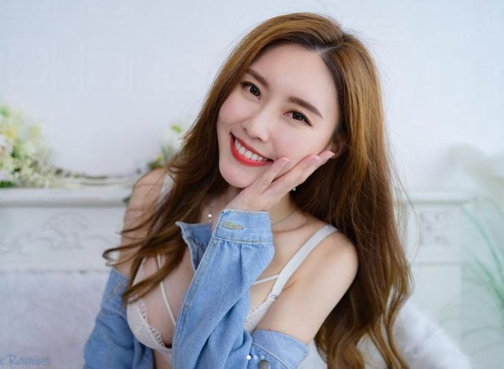 网红搭高铁没买儿子票还占位 被要求补票后批列车长“没同情心”惹众怒