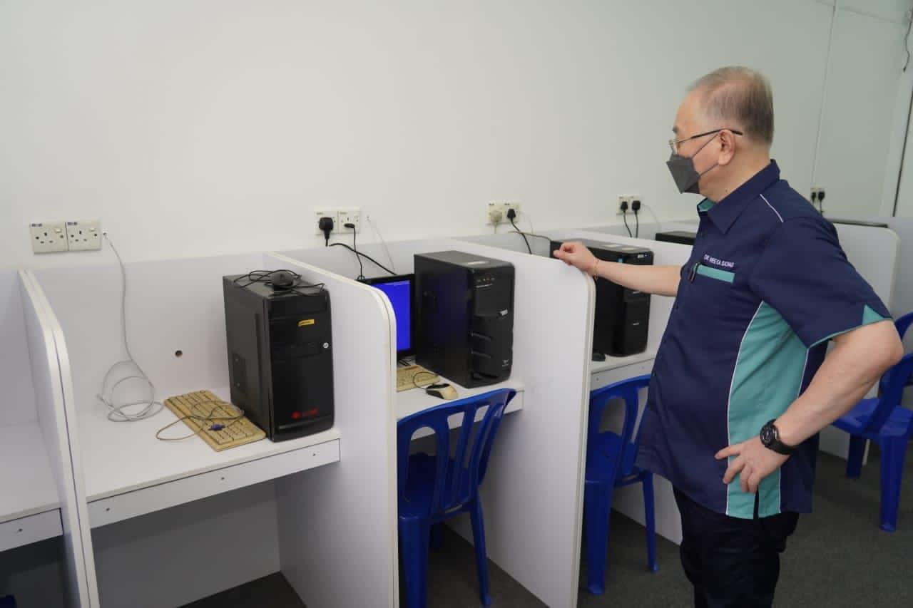 考车须等两三个月 魏家祥：已指示陆交局处理