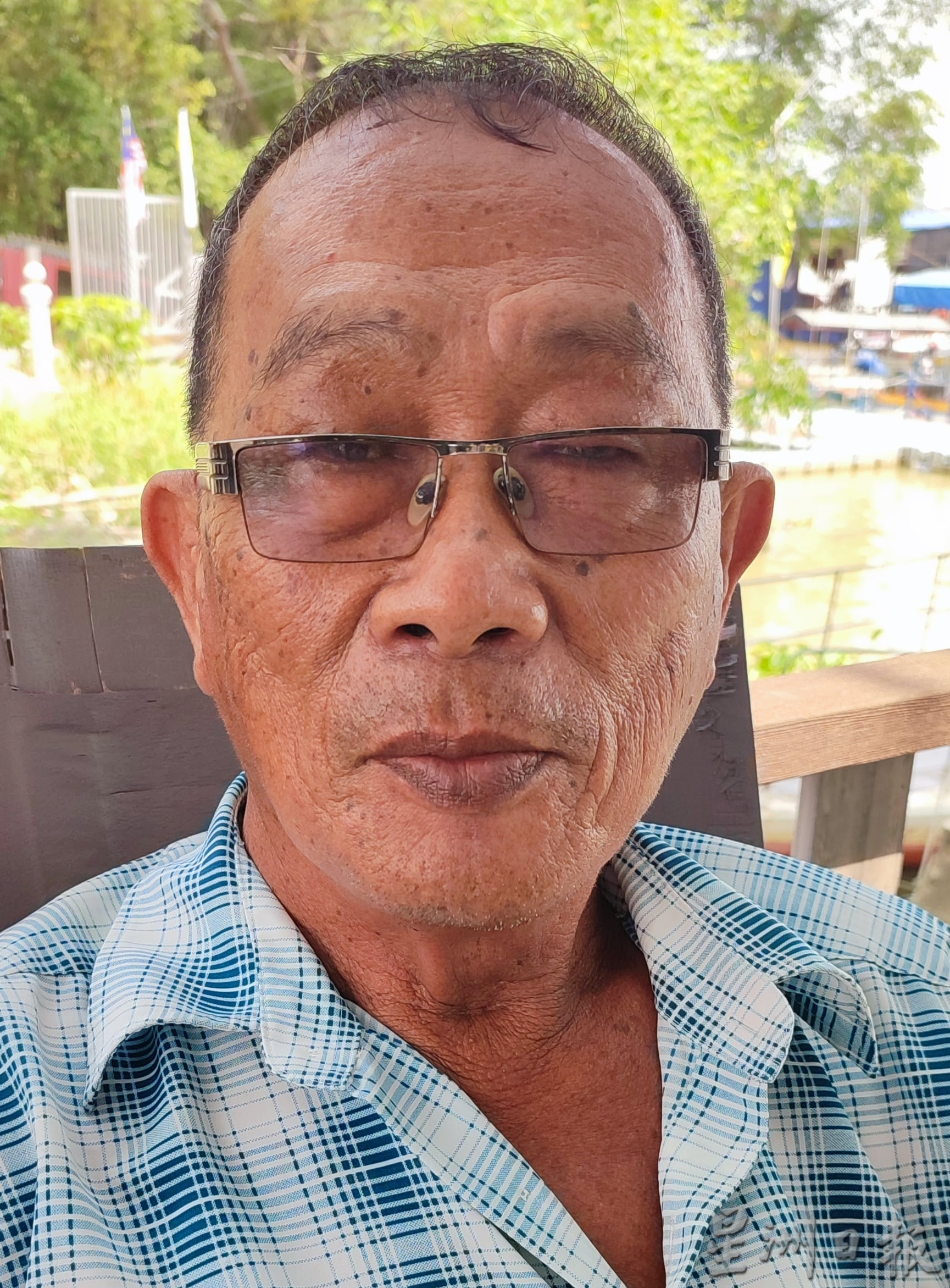 聚河畔休闲多成婚 安顺河畔非光棍窝