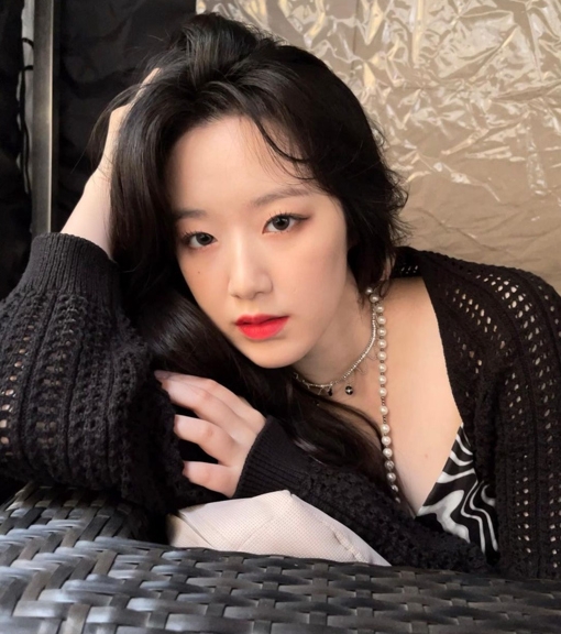 舒华巡演突瘫软坐在地 二度引健康问题粉忧心