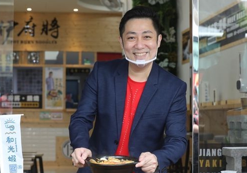 艾成惊传捷运站坠楼 当场身亡