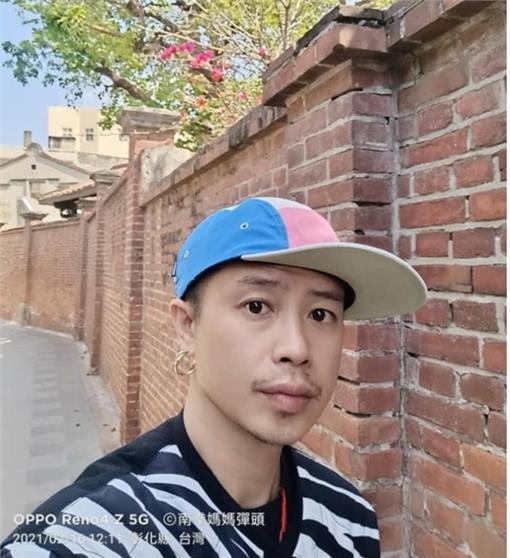 被酸过气艺人狂蹭女生 “南拳妈妈”弹头呛:没种