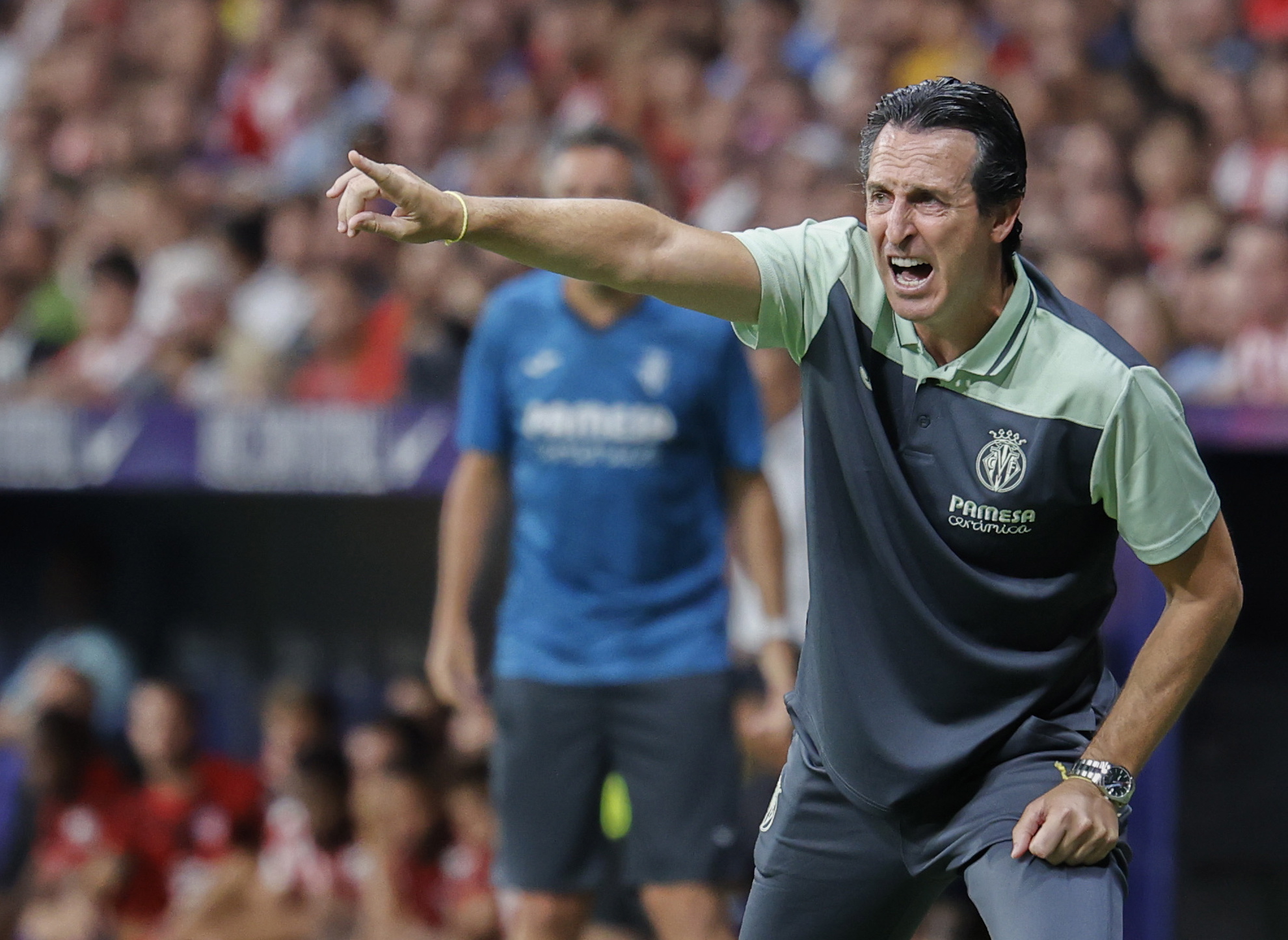 西甲|莱万生日贡献2射1传  巴塞狂胜索赛德摘首胜