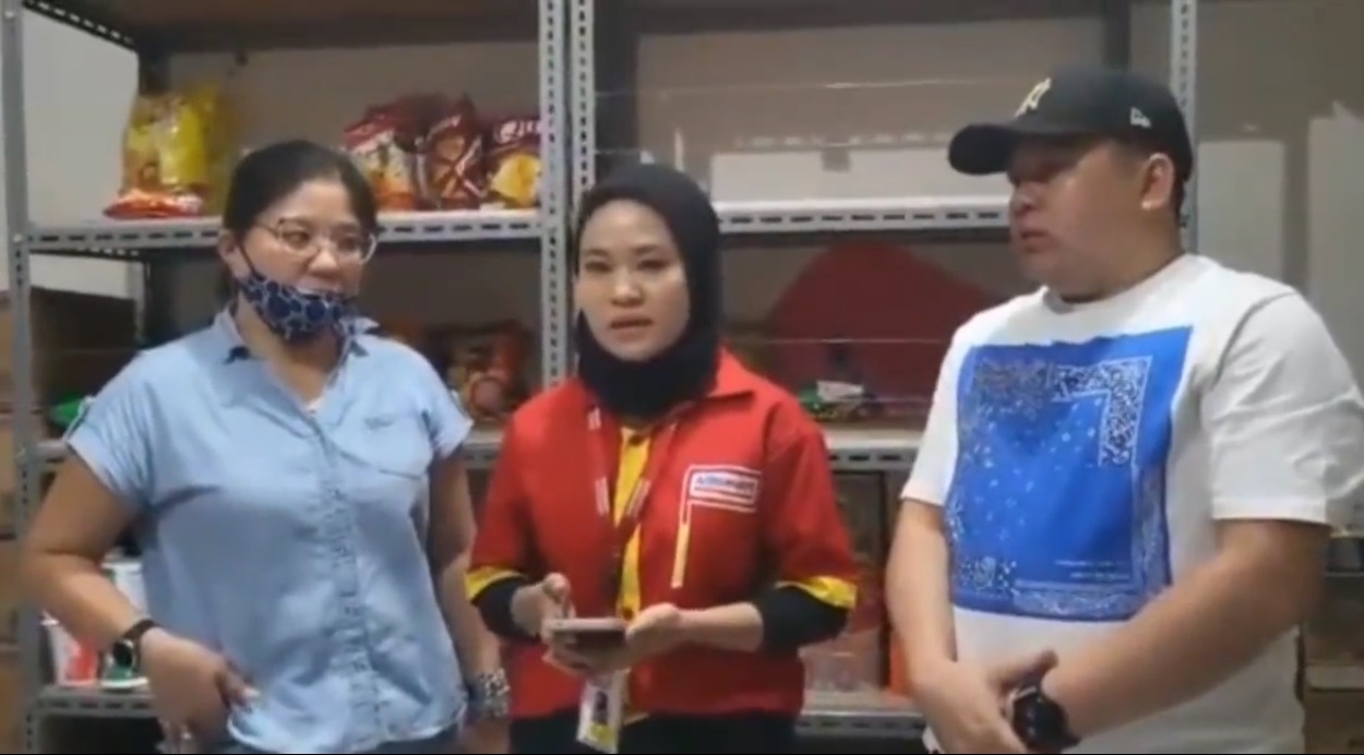 视频|富婆商场偷巧克力被抓  店员反收律师信公开道歉