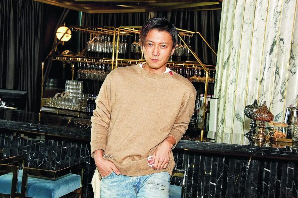 解画谢贤嘴歪疑中风 林家栋：他换牙！