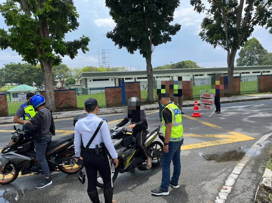 警方破获炼毒中心