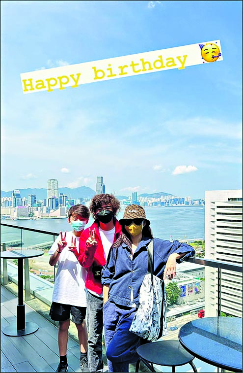 谢霆锋15岁儿子甩“锋味” Lucas拒收生日礼物获张柏芝封偶像