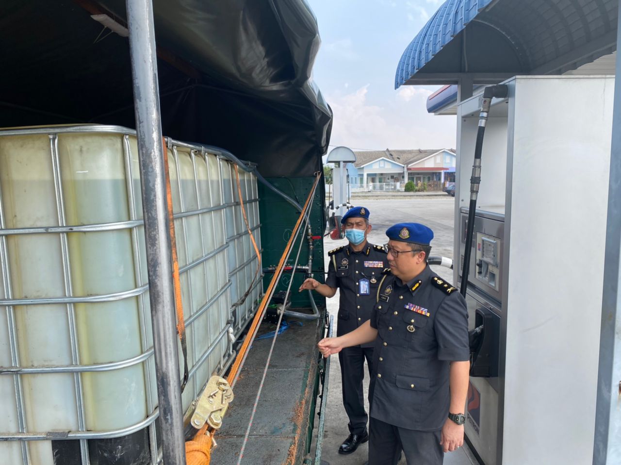贸消局:查司机也查油站 改装罗里添津贴柴油被捉