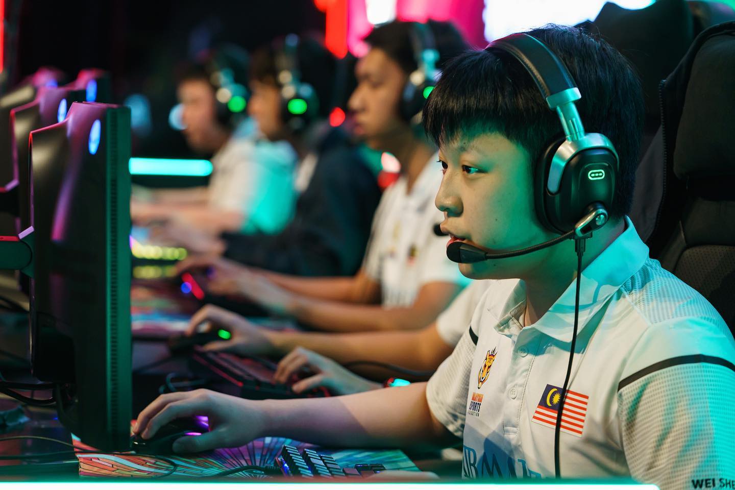 超越国人年均收入24倍!  大马电竞手年收254万