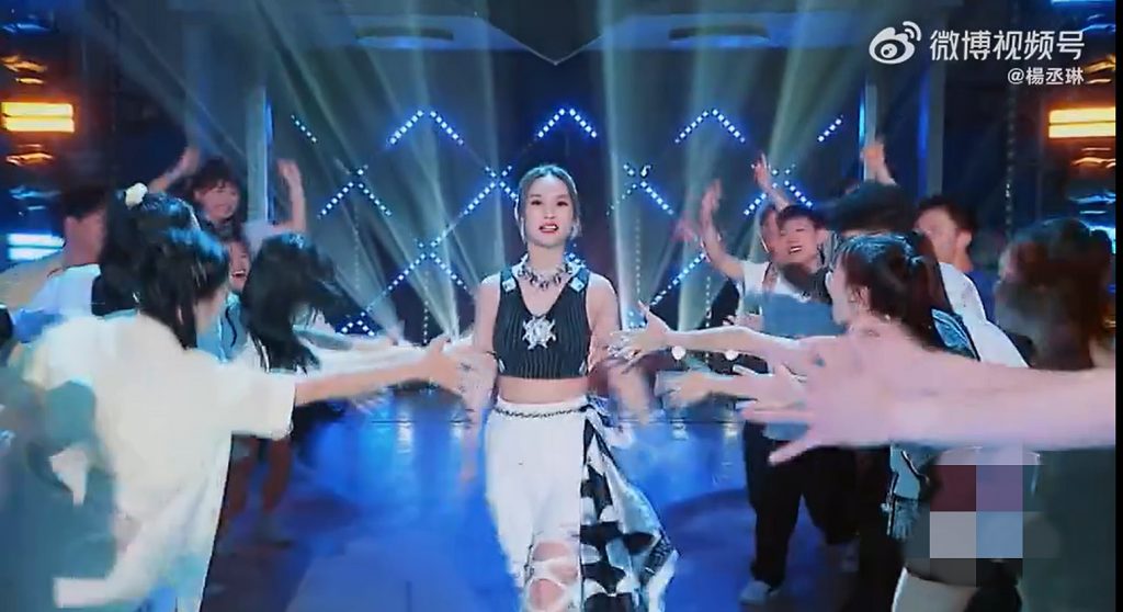 跳aespa神曲播英文原曲 ​杨丞琳挨网骂不尊重KPOP	