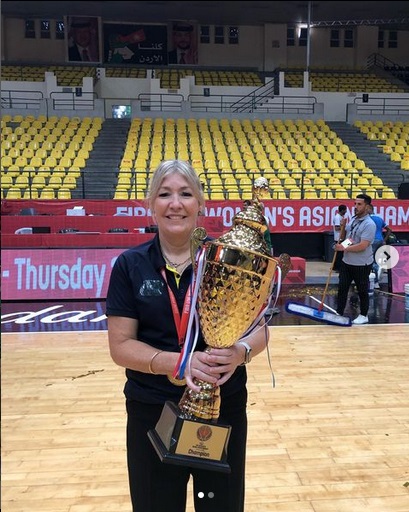 迎接历史首位外籍教练 国家女篮注入新元素