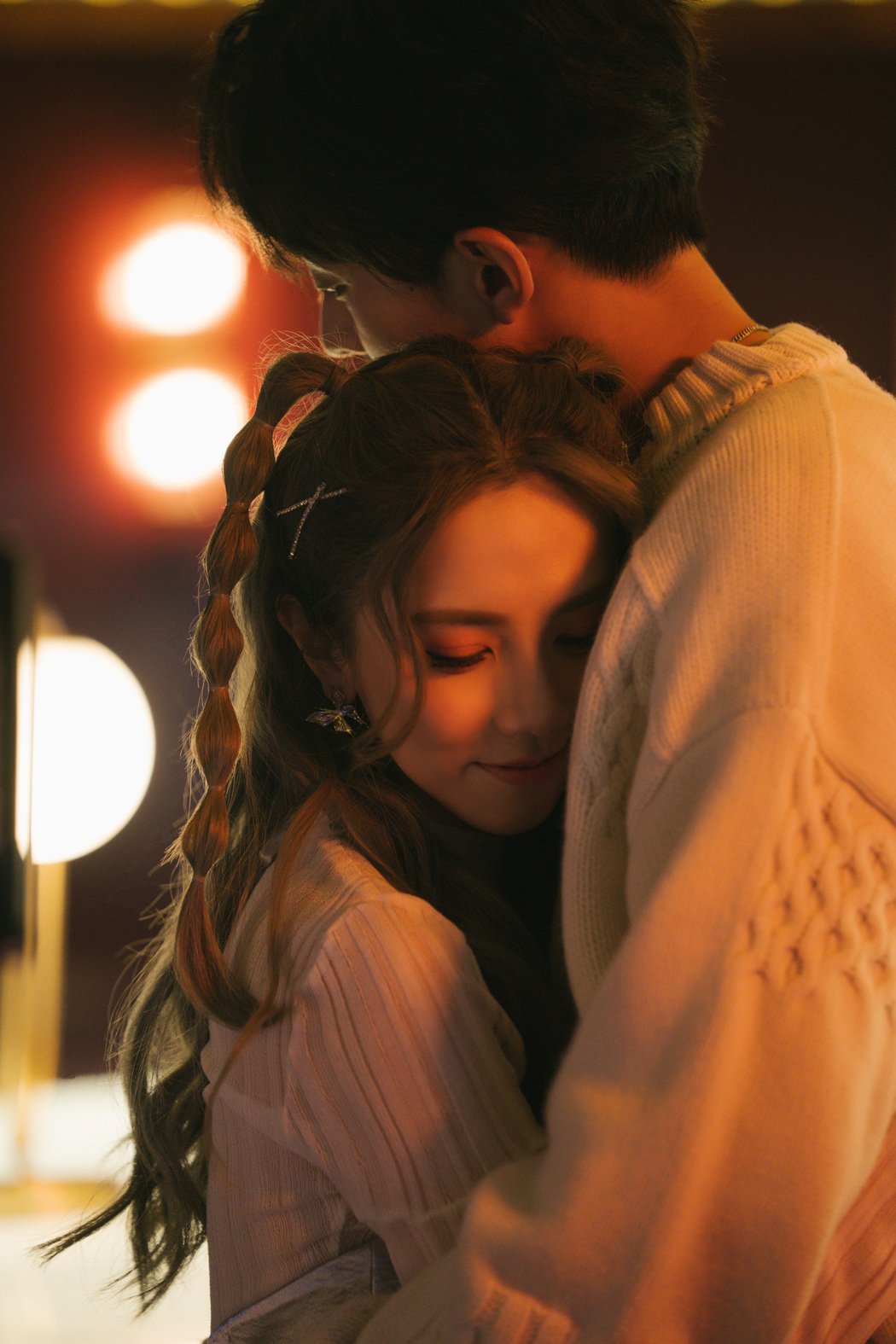 邓紫棋砸千万拍连续剧MV 鹿晗喊话“怎么没找我”