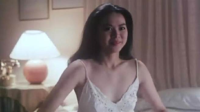 阿伦提早庆72岁生日 传奇港姐郑文雅惊喜现身