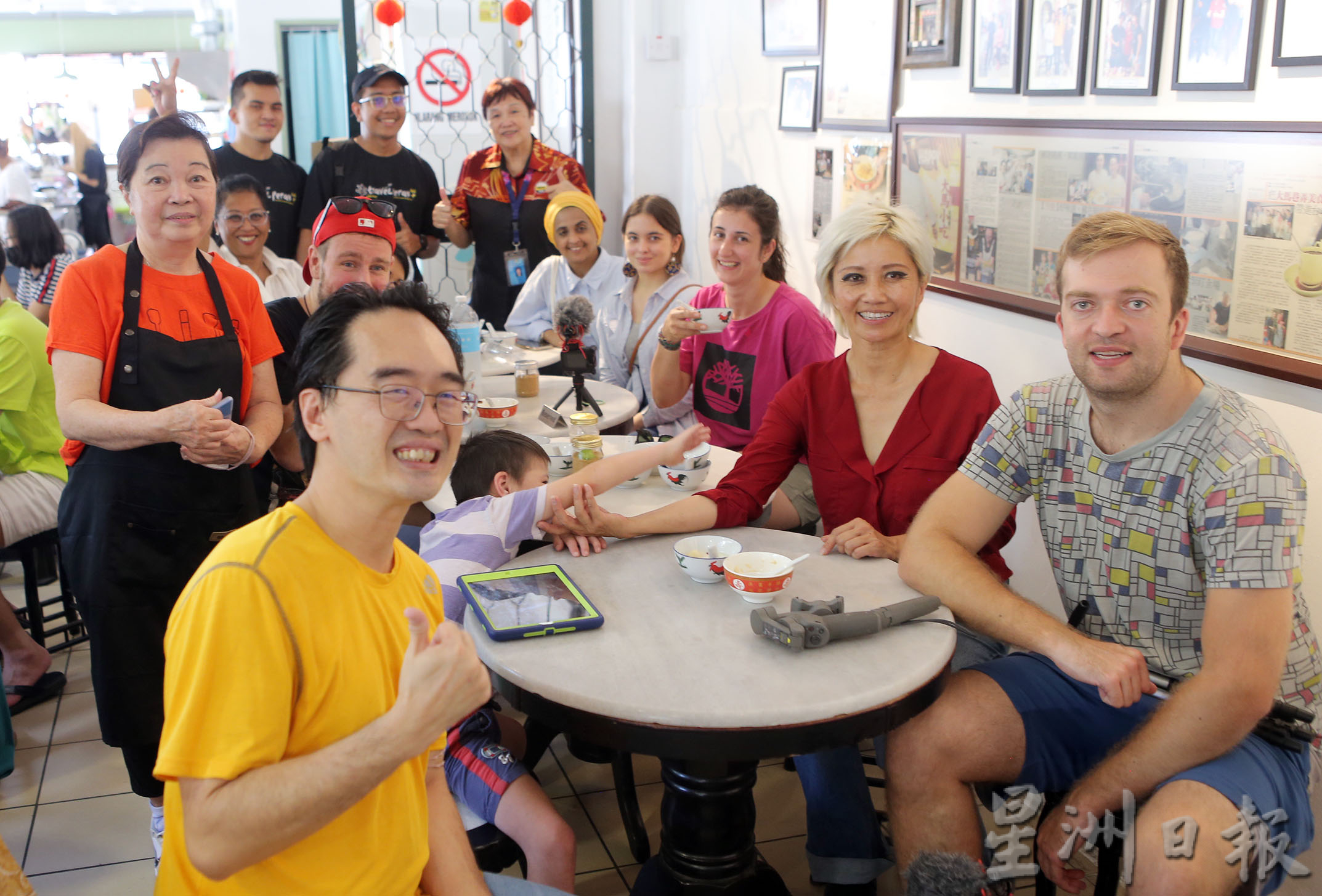 霹：第二版头／大马烹饪大师网红   怡保拍摄街头美食尝芽菜鸡